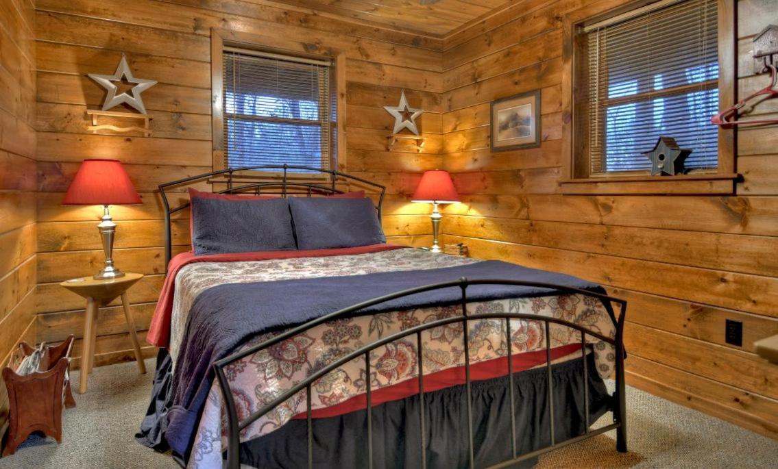 American Dream Americana Decor Close To Downtown Blue Ridge Extérieur photo