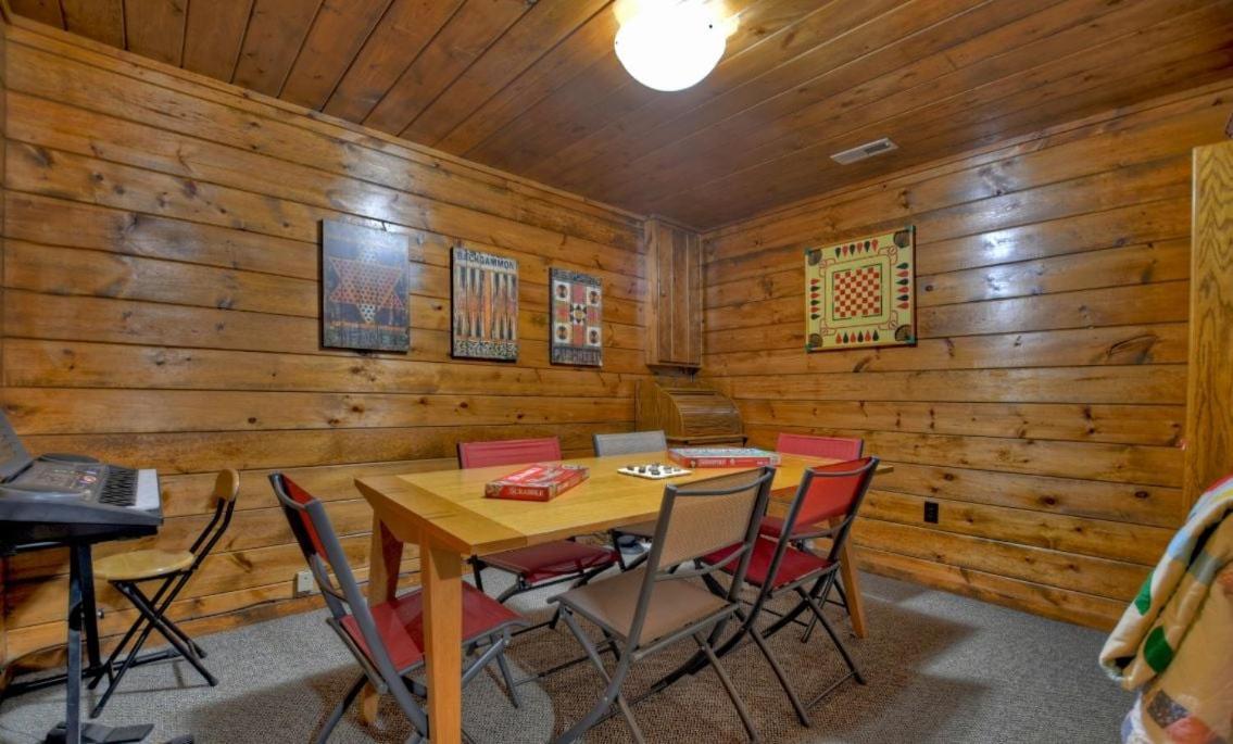 American Dream Americana Decor Close To Downtown Blue Ridge Extérieur photo