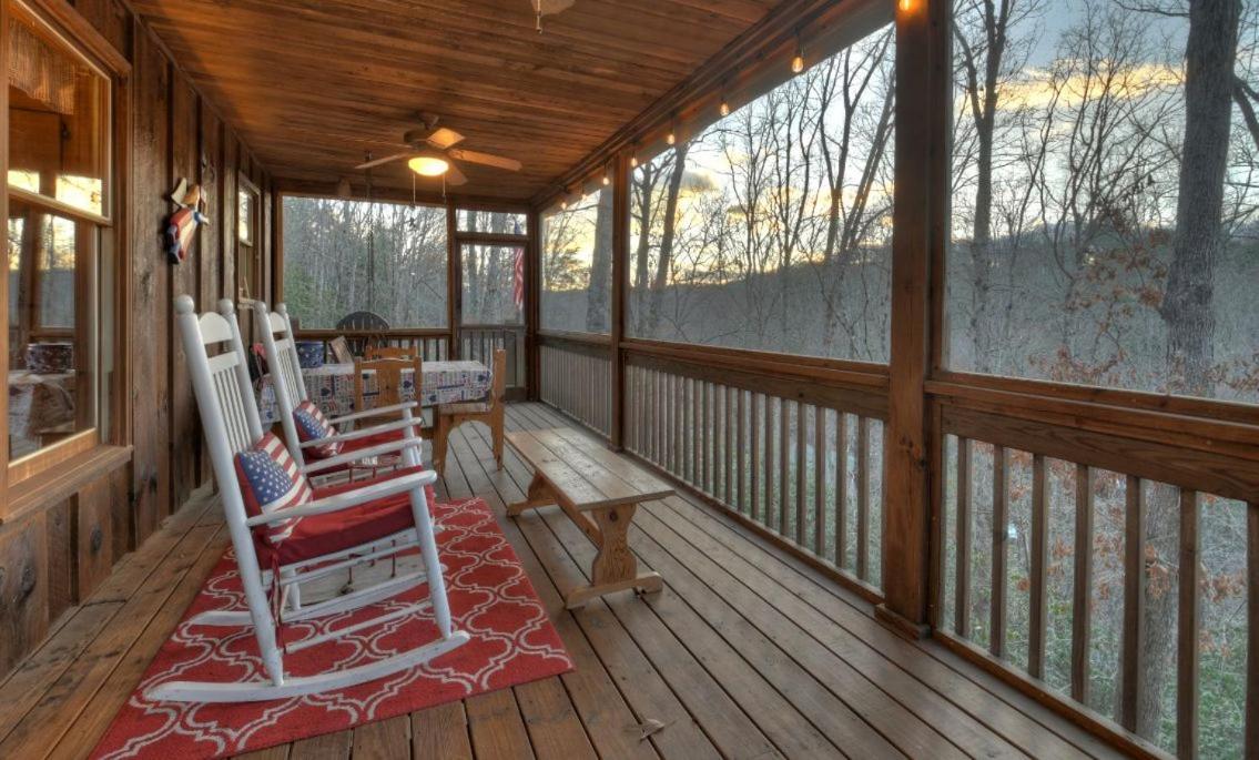American Dream Americana Decor Close To Downtown Blue Ridge Extérieur photo